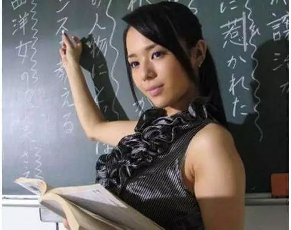苍井空一区二区波多野结衣av:最新k8电影经典,苍井空与波多野结衣，K8电影的经典瞬间