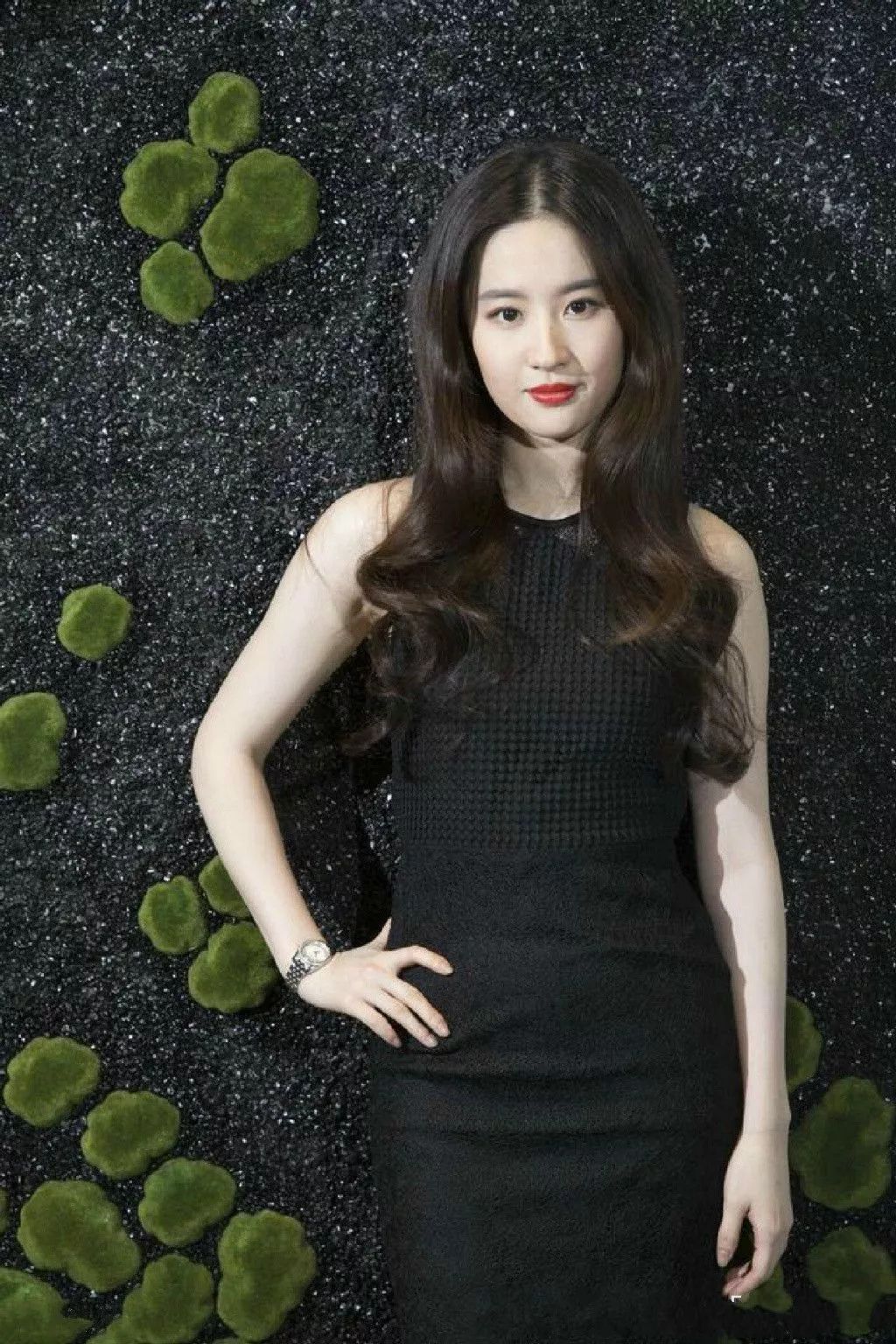 狠狠色老熟妇老熟女:04-05-16-20-33-48N：24,狠狠色老熟妇老熟女的魅力世界，一场跨越时空的探寻之旅