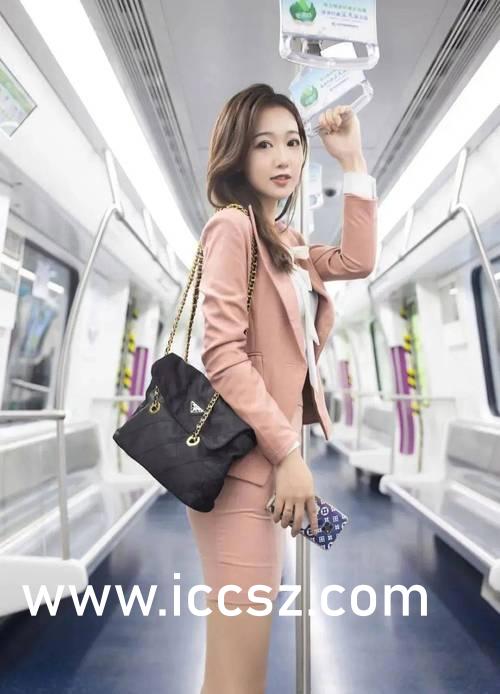 欧美性FREE玩弄少妇:11-31-33-36-39-49P：14,欧美性文化中的自由观念与对少妇群体的多元解读 —— 探讨数字背后的深层含义