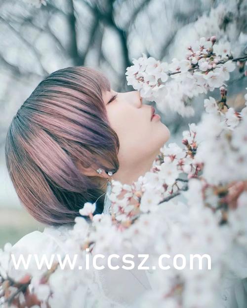 西西人体大胆瓣开下部毛茸茸:07-15-20-34-35-42B：20,西西人体探索，大胆瓣开下部毛茸茸的神秘领域
