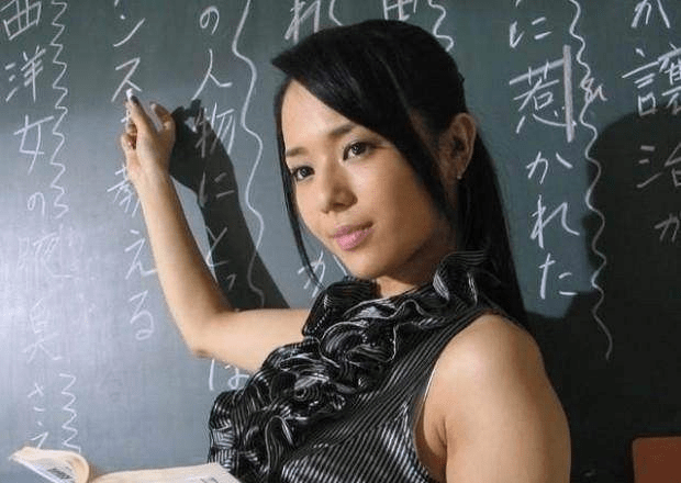 无码人妻一区、二区、三区免费视频:02-06-23-32-36-37D：20,色情内容是不合法的，违反我国相关的法律法规。我们应该遵守法律和道德准则，远离色情内容。如果您有其他有益身心的娱乐需求，可以寻找一些正规的平台或文化活动，例如观看电影、参加体育运动，以丰富您的生活。