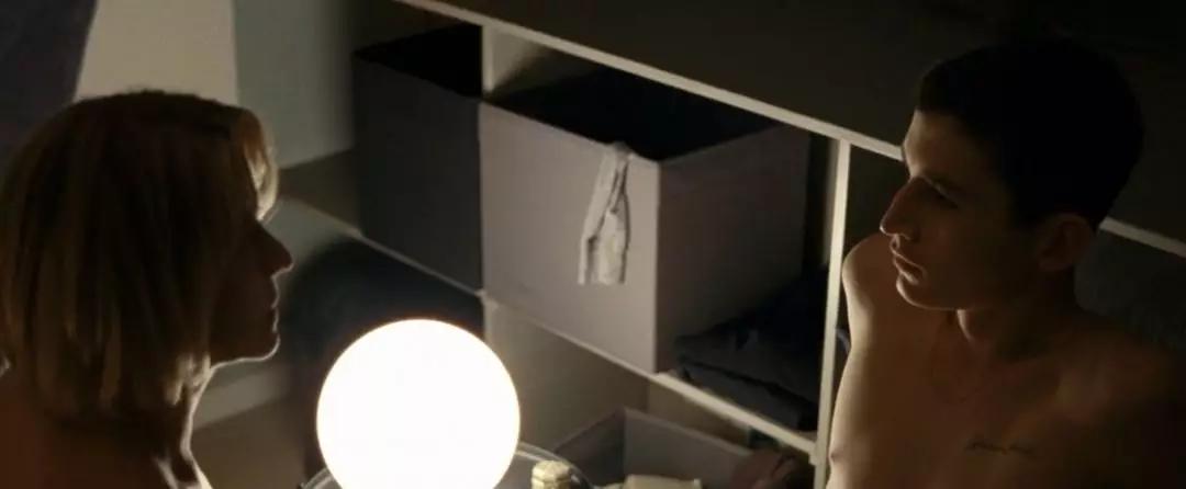 中国小鲜肉自慰VIDEOSCOM:06-08-15-28-31-47X：36,关于中国小鲜肉自慰的视频，一种文化现象的多角度探讨