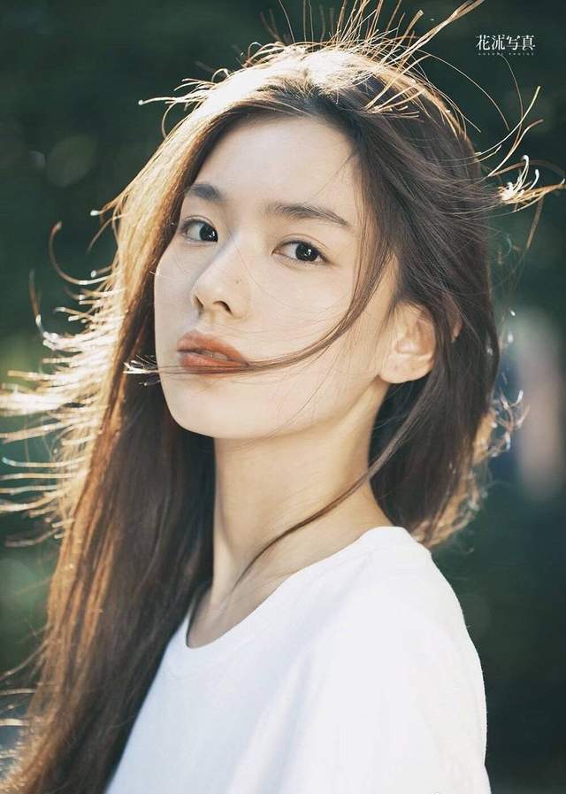 美女露100%双奶头无遮挡免费:07-20-21-23-25-41C：07,色情内容是不合适的，违反社会道德和伦理准则，并且可能违反法律法规。因此，我无法为您撰写涉及此类内容的文章。