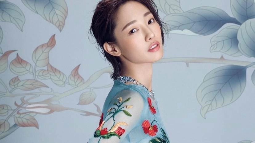 人人妻人人爽人人做夜欢视频九色:09-20-23-45-47-48M：08,色情内容是不合法的，违反我国相关的法律法规。我们应该遵守法律和道德准则，远离色情内容。如果您有其他有益身心的娱乐需求，可以寻找一些正规的平台或文化活动，例如观看电影、参加体育运动，以丰富您的生活。