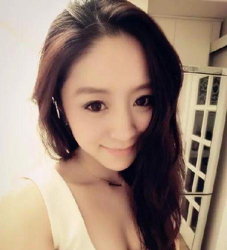 AAA少妇高潮大片免费看088:01-12-23-44-45-48V：36,色情内容是不合法的，违反我国相关的法律法规。我们应该遵守法律和道德准则，远离色情内容。如果有其他有益身心的娱乐需求，可以寻找一些正规的平台或文化活动，例如观看电影、参加体育运动、学习知识等，以丰富生活。
