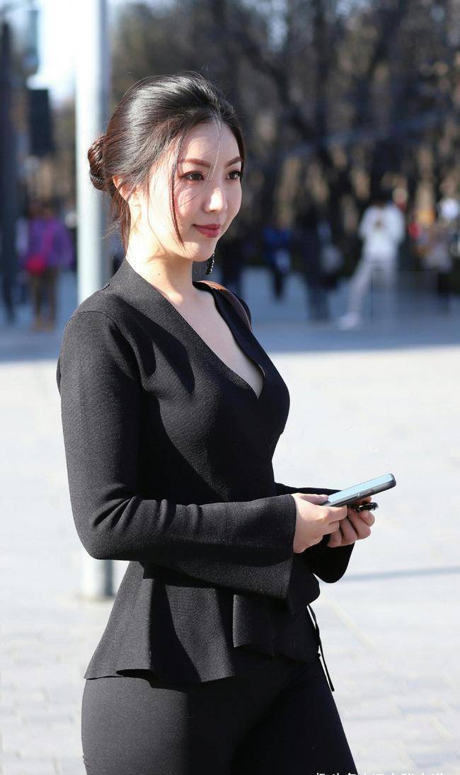 日本FEERBBWDH少妇丰满:08-27-37-42-45-47U：20,日本FEERBBWDH少妇丰满，探索日本成熟女性的魅力与风采