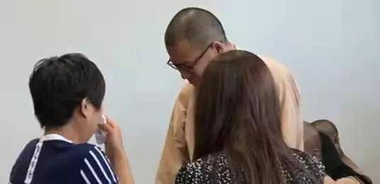 国精品人妻无码一区二区三区免费:03-07-11-26-27-31B：02,色情内容是不合法的，违反我国相关的法律法规。我们应该遵守法律和道德准则，远离色情内容。如果您有其他有益身心的娱乐需求，可以寻找一些正规的平台或文化活动，例如观看电影、参加体育运动，以丰富您的生活。