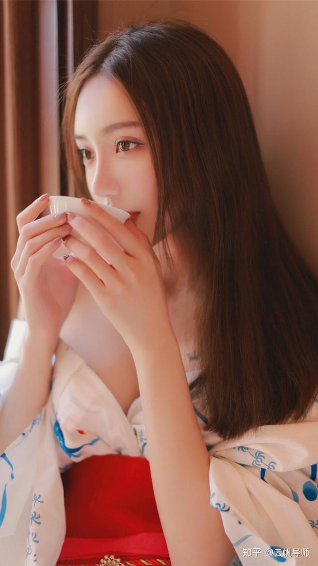 国产美女自卫慰黄网站WWW免费:04-28-29-31-40-47F：47,国产美女自卫慰黄网站的发展与影响，免费内容的双刃剑效应