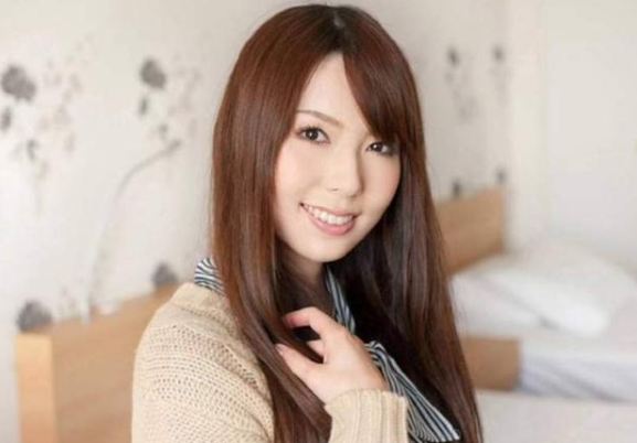少妇大叫太大太爽受不了在线观看:02-18-19-24-34-48U：47,在线观看中的独特体验，少妇的激情与感受