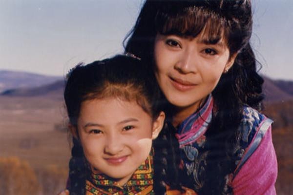 女女互慰无遮挡免费视频在线观看:04-17-19-34-40-49D：28,女女互慰，理解与尊重下的情感交流