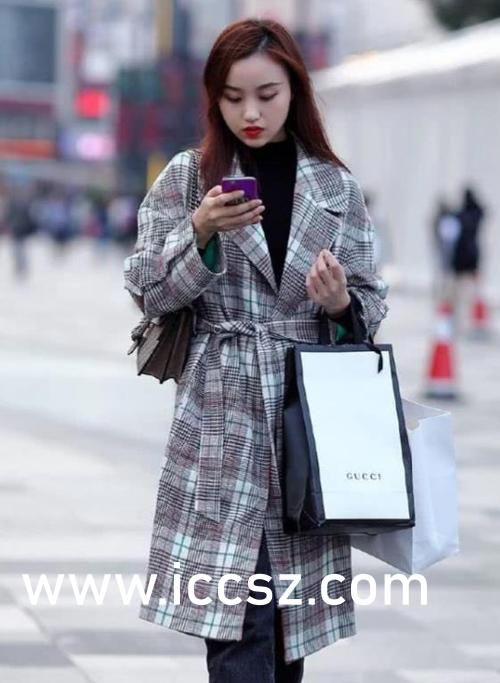 大乳丰满人妻中文字幕日本电影:05-11-21-41-42-45A：01,关于大乳丰满人妻中文字幕日本电影的探讨与解析