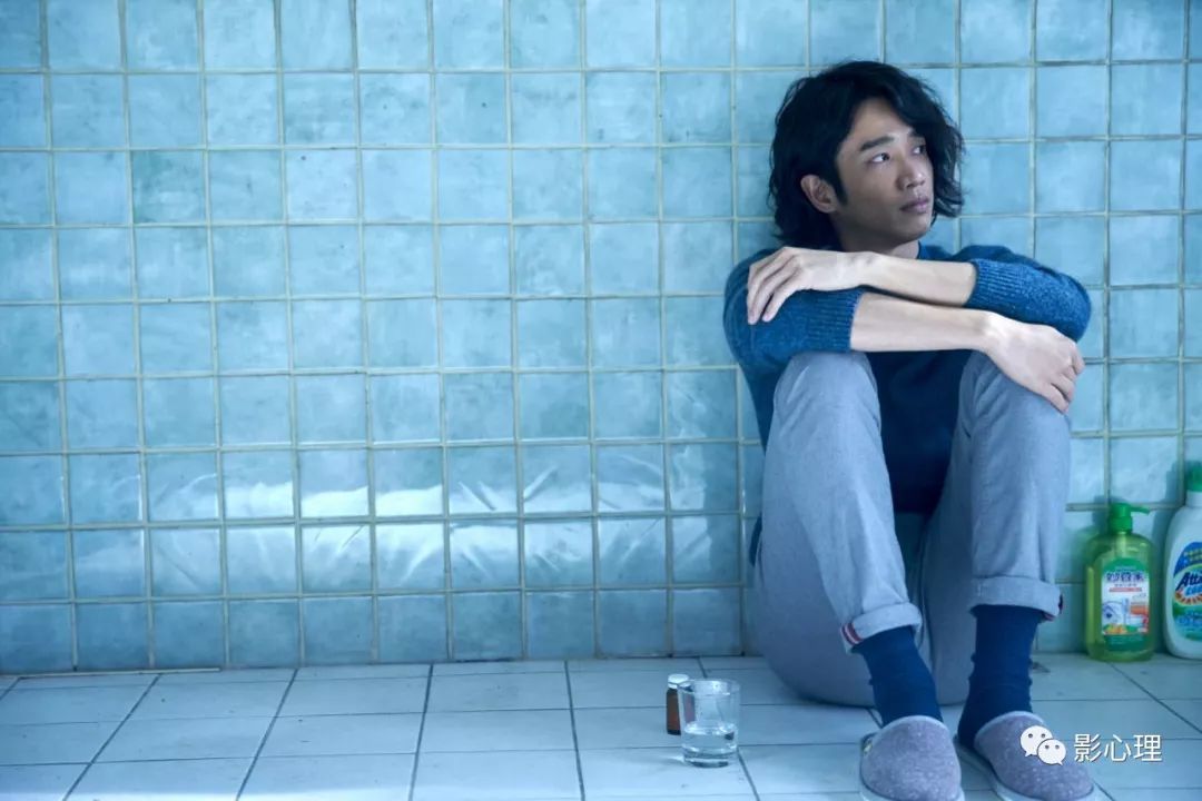 国产AV无码一区二区二三区J:06-13-25-34-44-46F：35,国产影视产业的多元分区与内容的深度探讨——以AV无码一区二三区为例