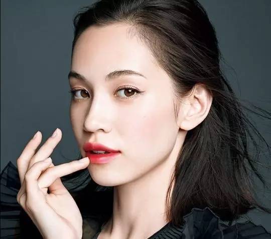 亚洲伊人久久大香线蕉综合图片:05-09-10-12-22-45E：42,亚洲伊人久久大香线蕉综合图片，探索与赏析