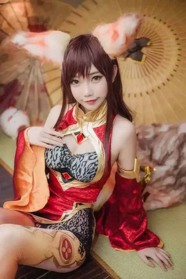 国内精品久久人妻无码妲己影院:02-05-19-32-42-44R：17,色情内容是不合法的，违反我国相关的法律法规。我们应该遵守法律和道德准则，远离色情内容。如果有其他有益身心的娱乐需求，可以寻找一些正规的平台或文化活动，例如观看电影、参加体育运动、学习知识等，以丰富生活。
